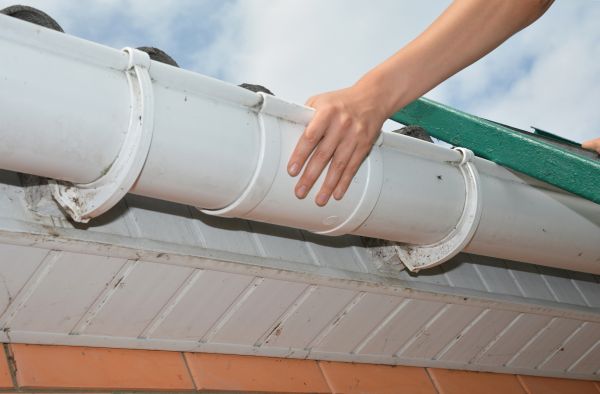 Gutter Reattachment in Huntsville